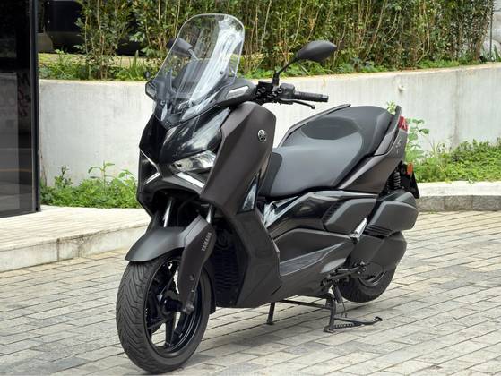 YAMAHA XMAX 300 CONNECTED ABS YAMAHA XMAX 300 CONNECTED ABS